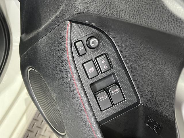 BRZ S 6速MT/GLANZENリアバンパー/Rスポイラー/スマートキー/ETC/横滑り防止装置/ケンウッドオーディオ/HIDオートライト/純正AW(27枚目)