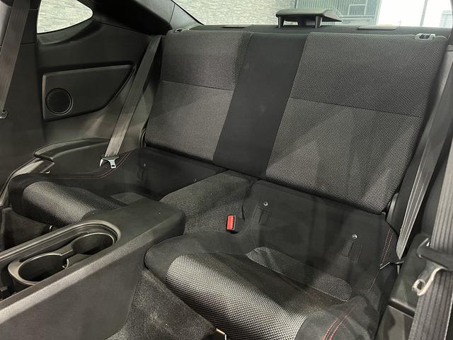 BRZ S 6速MT/GLANZENリアバンパー/Rスポイラー/スマートキー/ETC/横滑り防止装置/ケンウッドオーディオ/HIDオートライト/純正AW(37枚目)