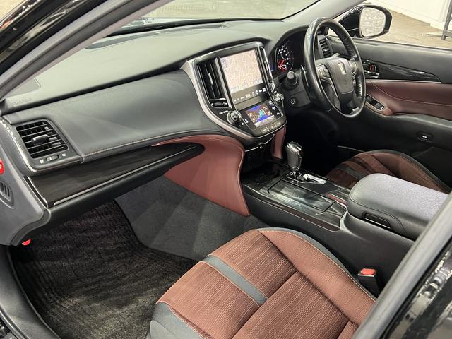 クラウン アスリートＳ　モデリスタエアロ／スパッタリング１８ＡＷ／トヨタプレミアムサウンド／電動シート／レーダークルコン／クリアランスソナー／ＥＴＣ／純正ナビ／Ｂｌｕｅｔｏｏｔｈ／バックカメラ／地デジ／ＨＩＤオートライト（39枚目）