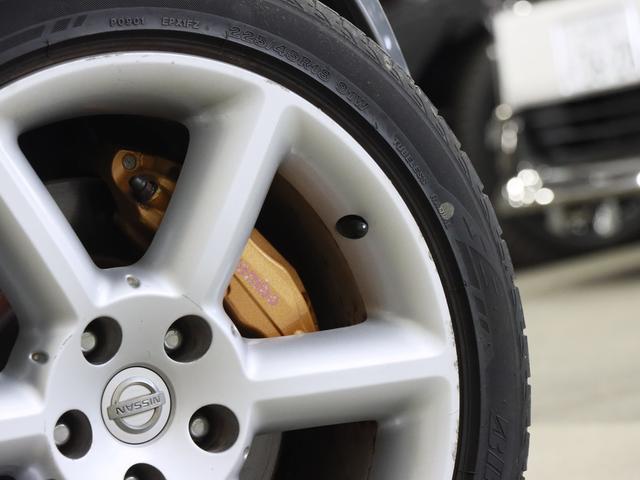 フェアレディZ バージョンST 6速MT/社外エアロ/DAMDサウンドエフェクトマフラー/前後ブレンボキャリパー/茶革電動シート/シートヒーター/ケンウッドナビ/Bluetooth/バックカメラ/HIDヘッドライト/純正AW(8枚目)