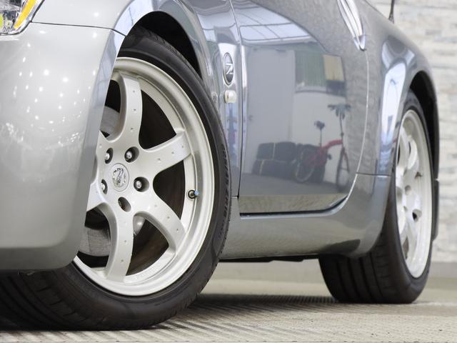 フェアレディZ バージョンST 6速MT/前後ブレンボキャリパー/BLISTEINショック/黒革電動シート/シートヒーター/momoステアリング/3連サブメーター/キーレス/ETC/ストラーダナビ/バックカメラ/地デジ/鍛造AW(18枚目)