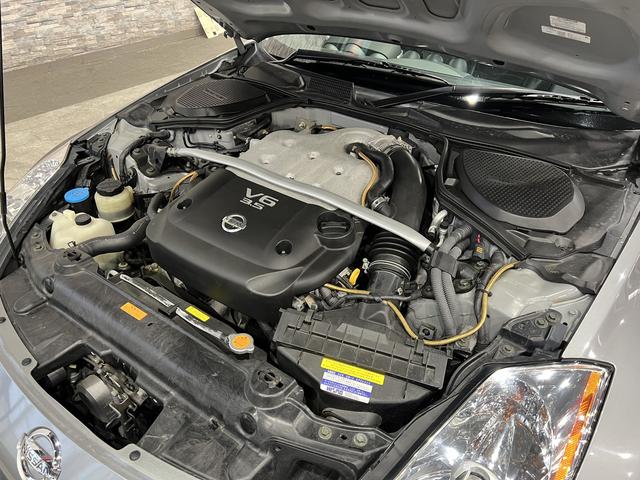 フェアレディZ バージョンST 6速MT/前後ブレンボキャリパー/BLISTEINショック/黒革電動シート/シートヒーター/momoステアリング/3連サブメーター/キーレス/ETC/ストラーダナビ/バックカメラ/地デジ/鍛造AW(20枚目)