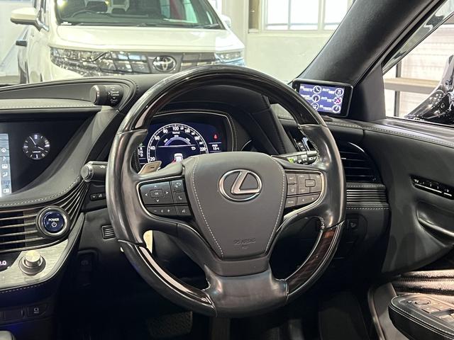 LS LS500h バージョンL マークレビンソンサウンド/セミアニリン本革電動シート/前後席シートベンチレーション/3眼LED/HUD/レクサスセーフティシステム+A/デジタルインナーミラー/パノラミックビューモニター/純正ナビ(21枚目)