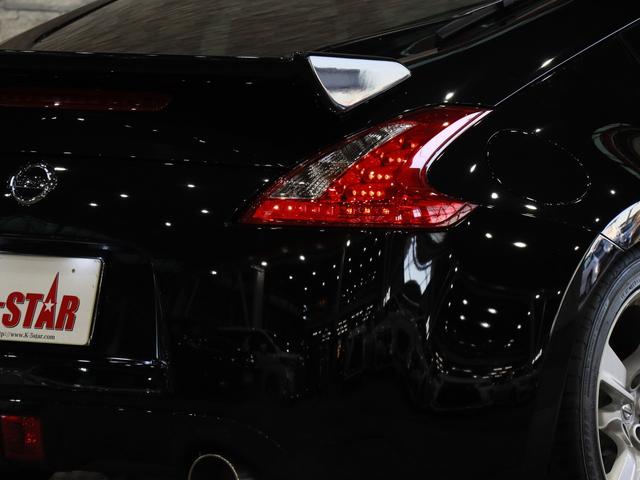 フェアレディZ ベースグレード 社外エアロ&ダウンサス/フジツボマフラー/スマートキー/ETC/パドルシフト/横滑り防止装置/純正ナビ/Bluetooth/サイド・バックカメラ/地デジ/HIDオートライト/純正AW(18枚目)