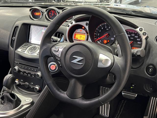 フェアレディZ ベースグレード 社外エアロ&ダウンサス/フジツボマフラー/スマートキー/ETC/パドルシフト/横滑り防止装置/純正ナビ/Bluetooth/サイド・バックカメラ/地デジ/HIDオートライト/純正AW(25枚目)