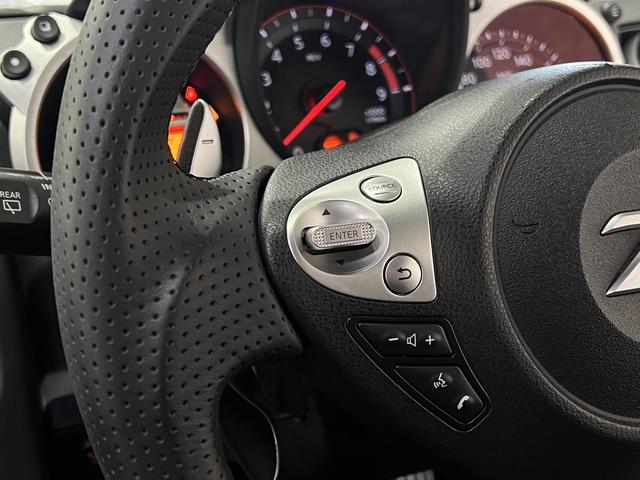 フェアレディZ ベースグレード 社外エアロ&ダウンサス/フジツボマフラー/スマートキー/ETC/パドルシフト/横滑り防止装置/純正ナビ/Bluetooth/サイド・バックカメラ/地デジ/HIDオートライト/純正AW(26枚目)