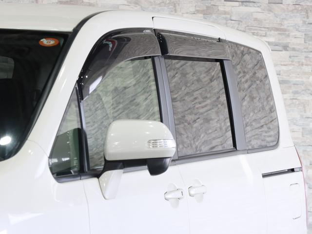 ノア Si 1オーナー/フリップダウンモニター/電動スライドドア/スマートキー/パドルシフト/ETC/純正ナビ/Bluetooth/バックカメラ/地デジ/HIDオートライト/純正AW(17枚目)