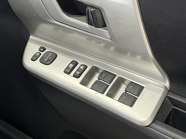 ノア Si 1オーナー/フリップダウンモニター/電動スライドドア/スマートキー/パドルシフト/ETC/純正ナビ/Bluetooth/バックカメラ/地デジ/HIDオートライト/純正AW(30枚目)