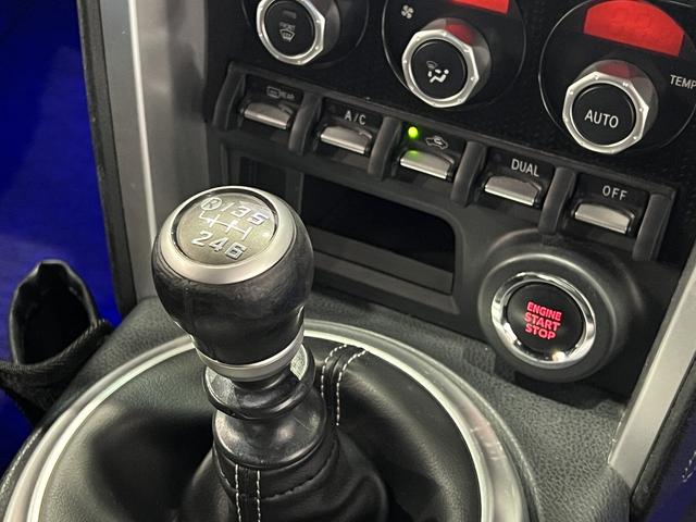 86 GT 後期/6速MT/TRACKスイッチ/クルーズコントロール/スマートキー/ETC/ケンウッドナビ/Bluetooth/バックカメラ/地デジ/LEDオートライト/純正AW(8枚目)