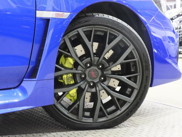 WRX STI STI タイプS 4WD/6速MT/半革電動シート/シートヒーター/スマートキー/ETC/ヘッドランプウォッシャー/ケンウッドナビ/Bluetooth/バックカメラ/地デジ/LEDオートライト/純正AW(21枚目)
