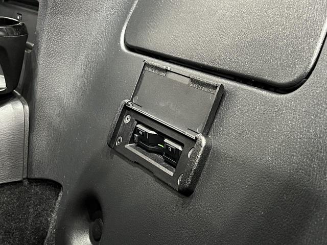 ロードスター Ｓスペシャルパッケージ　柿本マフラー／スマートキー／ＥＴＣ／横滑り防止装置／フルオートエアコン／純正ナビ／Ｂｌｕｅｔｏｏｔｈ／バックカメラ／地デジ／ＬＥＤオートライト／純正ＡＷ（25枚目）