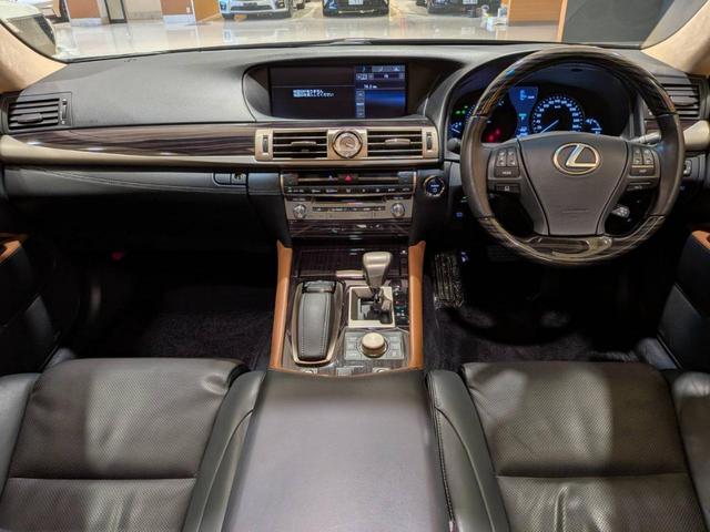 ＬＳ ＬＳ６００ｈ　バージョンＣ　Ｉパッケージ　４ＷＤ／１オーナー／サンルーフ／セミアニリン本革電動シート／シートベンチレーション／クルーズコントロール／クリアランスソナー／ＢＳＭ／オートマチックハイビーム／バックカメラ／ＬＥＤオートライト（30枚目）