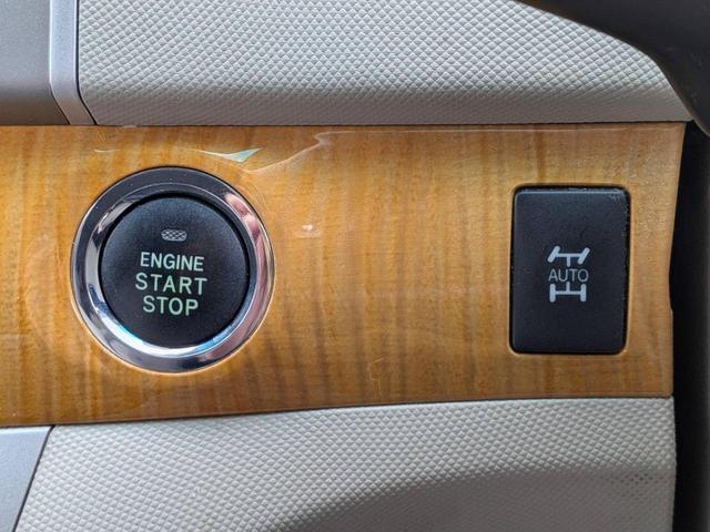 エスティマ ３．５アエラス　スペシャルＧエディション　４ＷＤ／両側電動スライドドア／クルーズコントロール／スマートキー／ＥＴＣ／純正ナビ／Ｂｌｕｅｔｏｏｔｈ／フロント・サイド・バックカメラ／ＨＩＤオートライト／純正ＡＷ（32枚目）