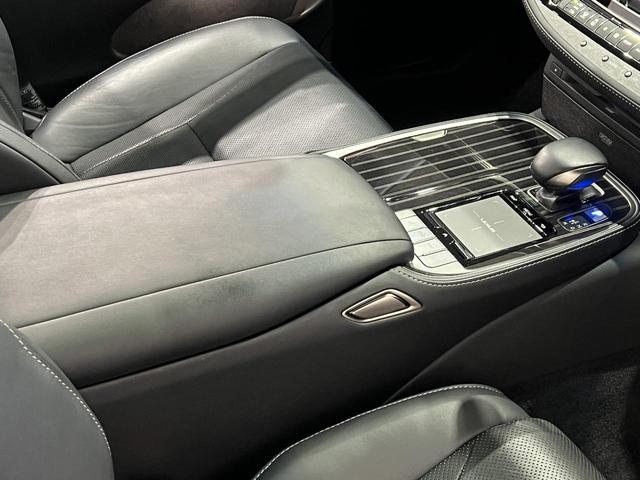 ＬＳ ＬＳ５００ｈ　Ｉパッケージ　サンルーフ／マークレビンソンサウンド／黒本革電動メモリーシート／シートベンチレーション／３眼ＬＥＤ／ＨＵＤ／レクサスセーフティシステム＋Ａ／デジタルインナーミラー／パノラミックビューモニター（35枚目）