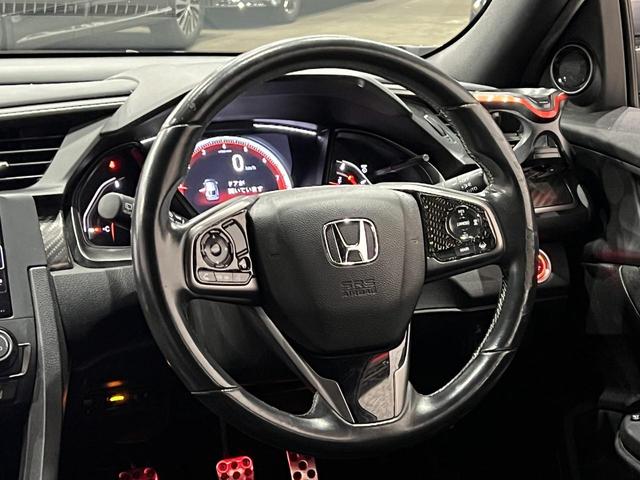 シビック ハッチバック　ホンダセンシング　６速ＭＴ／ＢＬＩＴＺフロントスポイラー／社外リアウイング／ロッソモデロマフラー／ＨＫＳ車高調／ＡＤＶＡＮＲａｃｉｎｇ１８ＡＷ／ＢＲＩＤＥシート／無限シフトノブ／クルーズコントロール／純正ナビ／ＥＴＣ（25枚目）