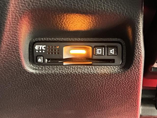 シビック ハッチバック　ホンダセンシング　６速ＭＴ／ＢＬＩＴＺフロントスポイラー／社外リアウイング／ロッソモデロマフラー／ＨＫＳ車高調／ＡＤＶＡＮＲａｃｉｎｇ１８ＡＷ／ＢＲＩＤＥシート／無限シフトノブ／クルーズコントロール／純正ナビ／ＥＴＣ（29枚目）