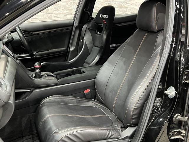 シビック ハッチバック　ホンダセンシング　６速ＭＴ／ＢＬＩＴＺフロントスポイラー／社外リアウイング／ロッソモデロマフラー／ＨＫＳ車高調／ＡＤＶＡＮＲａｃｉｎｇ１８ＡＷ／ＢＲＩＤＥシート／無限シフトノブ／クルーズコントロール／純正ナビ／ＥＴＣ（38枚目）