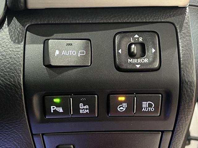 ＬＳ ＬＳ６００ｈ　ＦスポーツＸライン　４ＷＤ／サンルーフ／ＡＩＭＧＡＩＮフルエアロ／マークレビンソンサウンド／３眼ＬＥＤ／ビッグキャリパー／赤黒本革電動メモリーシート／シートベンチレーション／レーダークルコン／グレード専用ＡＷ（31枚目）