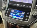 ロイヤルサルーン　電動シート／シートヒーター／レーダークルコン／クリアランスソナー／ＥＴＣ／ステアリングヒーター／純正ナビ／Ｂｌｕｅｔｏｏｔｈ／バックカメラ／地デジ／ＨＩＤオートライト／純正ＡＷ（30枚目）