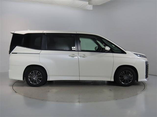 ヴォクシー S-G ディスプレイオーディオPlus・後席モニター・バックガイドモニター・ETC2.0・レーダークルーズコントロール・ペダル踏み間違い防止機能(22枚目)