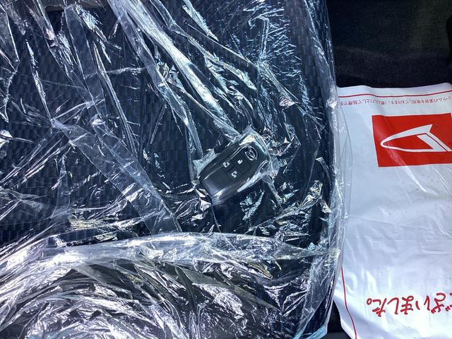 タント カスタムRSリミテッド 全方位カメラ 両側パワースライド ETC シートヒーター スマートキー 革巻きステアリング アルミホイール アダプティブクルーズコントロール 届出済未使用車(17枚目)