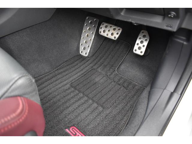 レヴォーグ ＳＴＩスポーツＲ　ＥＸ　衝突被害軽減　スバルリヤビークルディテクション　サンルーフ　クルーズコントロール　ディスプレイオ－ディオ　フルセグ　フロント・サイド・バックカメラ　レ－ンキ－プアシスト　電動リアゲ－ト　ＥＴＣ（52枚目）