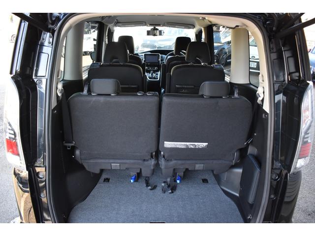 セレナ ｅ－パワー　オーテック　セーフティパッケージ　プロパイロット　パーキングアシスト　ＥＴＣ　ＳＤナビ　フルセグ　ハンズフリ－オ－トスライドドア　アラウンドビュ－モニター　ドライブレコーダー　レーンキープアシスト　シートヒーター　ＬＥＤヘッドライト（20枚目）