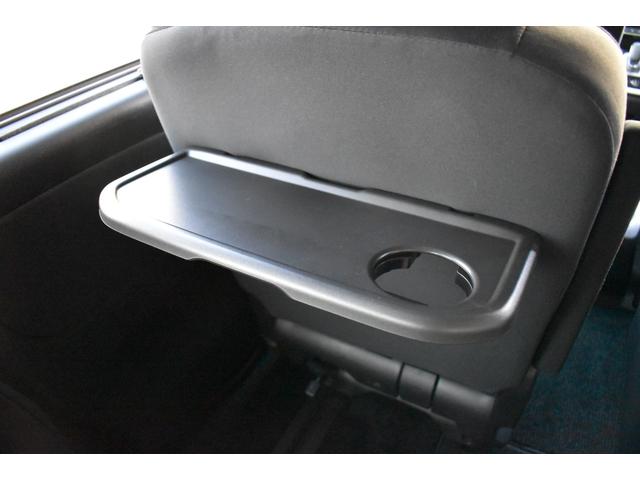 セレナ ｅ－パワー　オーテック　セーフティパッケージ　プロパイロット　パーキングアシスト　ＥＴＣ　ＳＤナビ　フルセグ　ハンズフリ－オ－トスライドドア　アラウンドビュ－モニター　ドライブレコーダー　レーンキープアシスト　シートヒーター　ＬＥＤヘッドライト（59枚目）