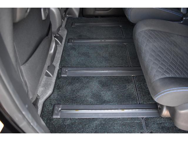 セレナ ｅ－パワー　オーテック　セーフティパッケージ　プロパイロット　パーキングアシスト　ＥＴＣ　ＳＤナビ　フルセグ　ハンズフリ－オ－トスライドドア　アラウンドビュ－モニター　ドライブレコーダー　レーンキープアシスト　シートヒーター　ＬＥＤヘッドライト（62枚目）