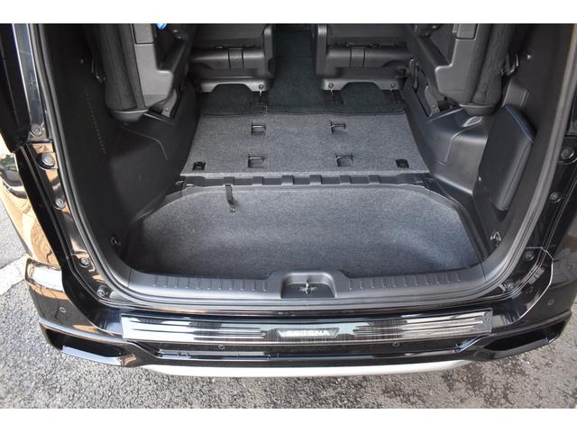 セレナ ｅ－パワー　オーテック　セーフティパッケージ　プロパイロット　パーキングアシスト　ＥＴＣ　ＳＤナビ　フルセグ　ハンズフリ－オ－トスライドドア　アラウンドビュ－モニター　ドライブレコーダー　レーンキープアシスト　シートヒーター　ＬＥＤヘッドライト（67枚目）