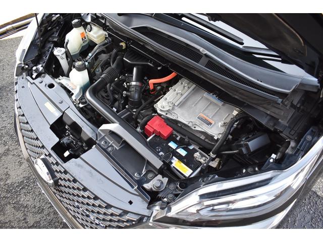 セレナ ｅ－パワー　オーテック　セーフティパッケージ　プロパイロット　パーキングアシスト　ＥＴＣ　ＳＤナビ　フルセグ　ハンズフリ－オ－トスライドドア　アラウンドビュ－モニター　ドライブレコーダー　レーンキープアシスト　シートヒーター　ＬＥＤヘッドライト（70枚目）