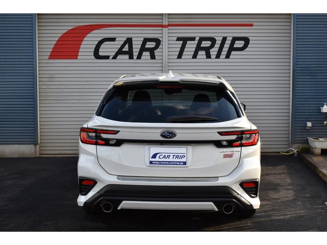 レヴォーグ ＳＴＩスポーツ　ＥＸ　衝突被害軽減　スバルリヤビークルディテクション　サンルーフ　クルーズコントロール　ディスプレイオ－ディオ　フルセグ　フロント・サイド・バックカメラ　レ－ンキ－プアシスト　電動リアゲ－ト　シートヒーター（4枚目）