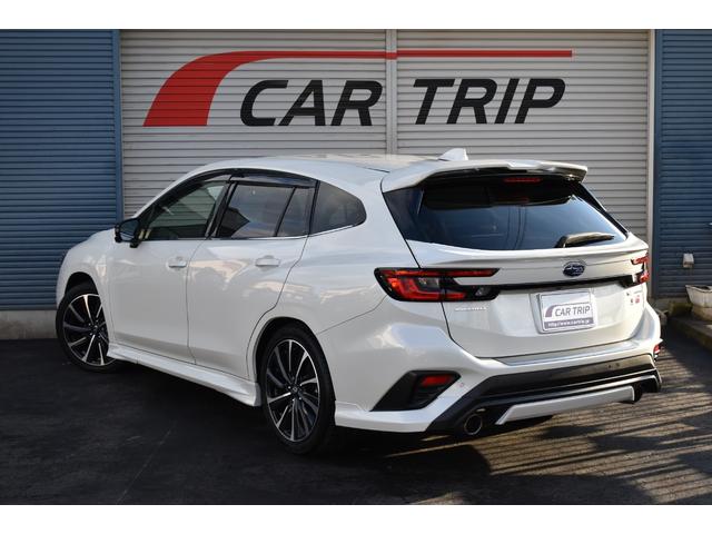 レヴォーグ ＳＴＩスポーツ　ＥＸ　衝突被害軽減　スバルリヤビークルディテクション　サンルーフ　クルーズコントロール　ディスプレイオ－ディオ　フルセグ　フロント・サイド・バックカメラ　レ－ンキ－プアシスト　電動リアゲ－ト　シートヒーター（10枚目）