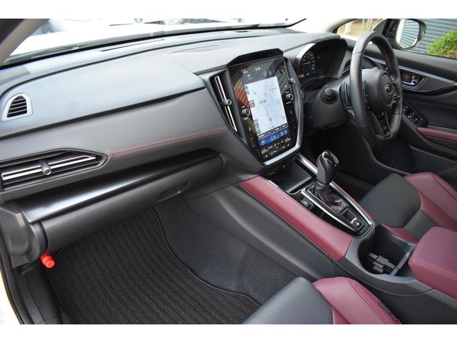 レヴォーグ ＳＴＩスポーツ　ＥＸ　衝突被害軽減　スバルリヤビークルディテクション　サンルーフ　クルーズコントロール　ディスプレイオ－ディオ　フルセグ　フロント・サイド・バックカメラ　レ－ンキ－プアシスト　電動リアゲ－ト　シートヒーター（43枚目）