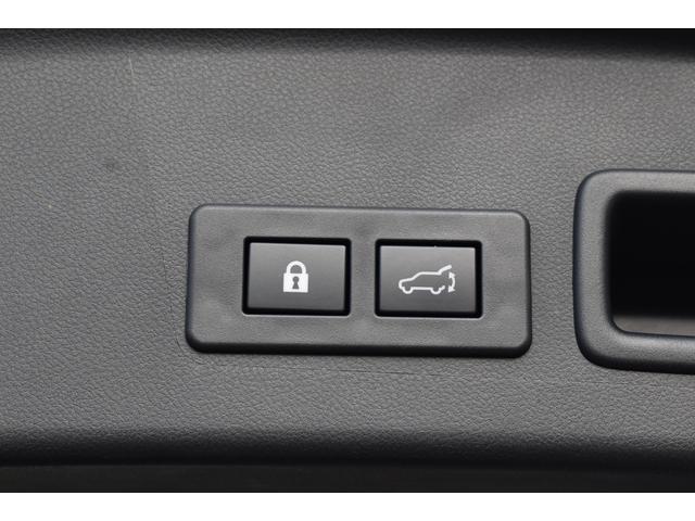 レヴォーグ ＳＴＩスポーツ　ＥＸ　衝突被害軽減　スバルリヤビークルディテクション　サンルーフ　クルーズコントロール　ディスプレイオ－ディオ　フルセグ　フロント・サイド・バックカメラ　レ－ンキ－プアシスト　電動リアゲ－ト　シートヒーター（64枚目）