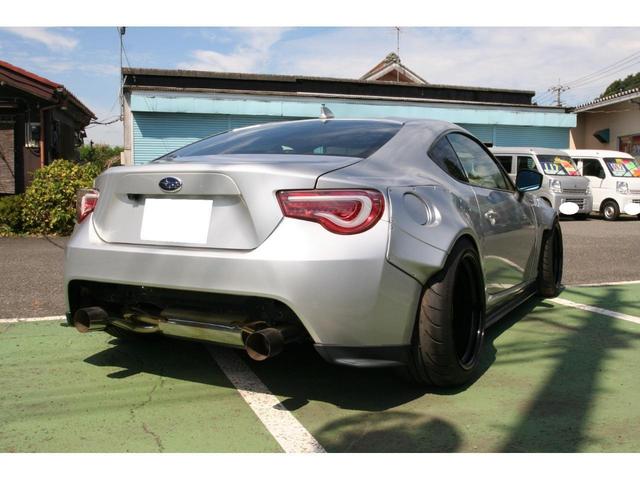 ＢＲＺ Ｓ　公認オーバーフェンダー　スマートエントリー　サイドカーテンエアバック　ＡＴ→ＭＴ載替え　車高調　社外マフラー　ワークアルミ　社外ナビ　ＥＴＣ　デイライトキット　ＳＴＩサイドステップ（8枚目）