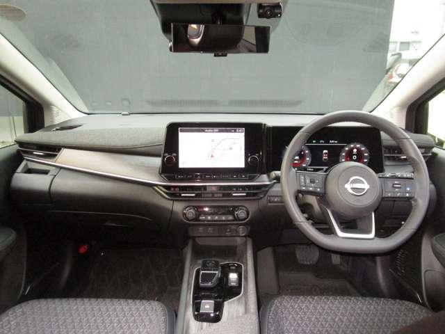 オーラ １．２　Ｇ　ニッサンコネクトナビ・ボーズオーディオ・　自動（被害軽減）ブレーキ　試乗車アップ　ＬＥＤ　ＬＫＡ　サイドカメラ　ＥＴＣ　ドライブレコーダー　カーテンエアバッグ　イモビライザー　アルミホイール　インテリジェントキー　パワーウィンドウ　ナビＴＶ（3枚目）