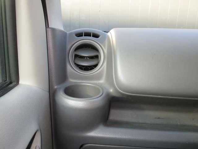 ＮＶ１００クリッパーバン ６６０　ＤＸ　ハイルーフ　５ＡＧＳ車　パワーウィンドー　パワステ付き　運転席エアバック　エアコン　ＡＢＳ付き（12枚目）