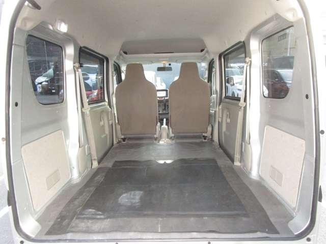 ＮＶ１００クリッパーバン ６６０　ＤＸ　ハイルーフ　５ＡＧＳ車　パワーウィンドー　パワステ付き　運転席エアバック　エアコン　ＡＢＳ付き（20枚目）