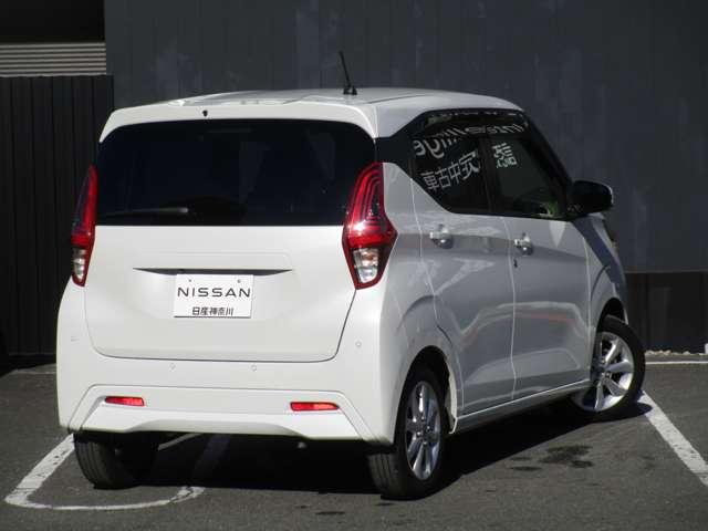 デイズ ６６０　Ｘ　ＭＪ１２０Ｄ－Ｗナビゲーション＆アラウンドビューモニター（ルームミラーのみに映ります）・プラスチックバイザー・ＨＩビームアシスト・エマージェンシーブレーキ＆踏み間違い防止装置（2枚目）