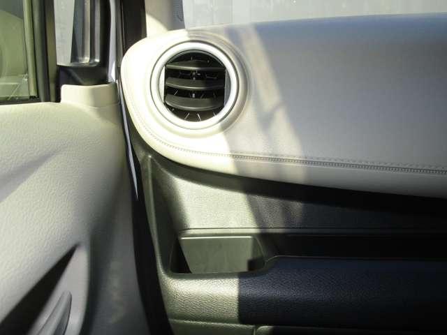 デイズ ６６０　Ｘ　ＭＪ１２０Ｄ－Ｗナビゲーション＆アラウンドビューモニター（ルームミラーのみに映ります）・プラスチックバイザー・ＨＩビームアシスト・エマージェンシーブレーキ＆踏み間違い防止装置（10枚目）