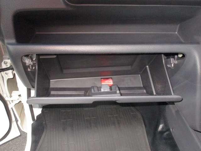 NT100クリッパートラック 660 DX NT100クリッパー5M/T・3方開き・AM/FM1DIN ワンオーナー車 運転席エアバック PS エアコンパワステ メンテナンスノート(8枚目)