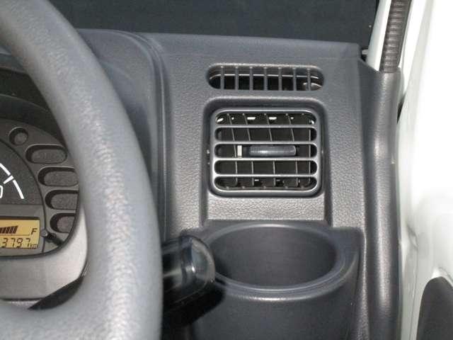 NT100クリッパートラック 660 DX NT100クリッパー5M/T・3方開き・AM/FM1DIN ワンオーナー車 運転席エアバック PS エアコンパワステ メンテナンスノート(12枚目)