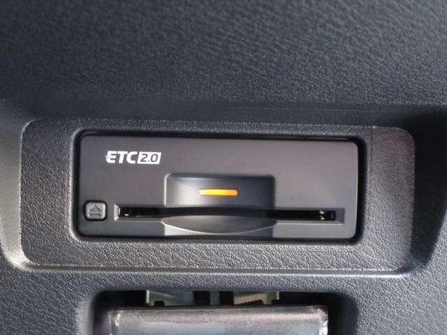 オーラ １．２　Ｇ　ＦＯＵＲ　レザーエディション　４ＷＤ　ニッサンコネクトナビゲーション＆ＡＶＭ　ワンオ－ナ－車　ＬＫＡ　レザーシート　追従クルコン　ＬＥＤライト　バックモニター　ドライブレコーダー　インテリキー　４ＷＤ　ＥＴＣ　アルミ　記録簿　サイドカメラ　盗難警報器　キーレスエントリー（13枚目）