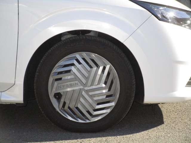 ノート １．２　Ｘ　社用車・ＭＭ２２３Ｄ－Ｌナビゲーション・アラウン　リアカメラ　衝突被害軽減ブレ－キ　全方位カメラ　ＥＴＣ付　ＬＥＤヘッドライト　レーンアシスト　インテリジェントキー　ワンオーナー　ドラレコ　アイドリングストップ　整備記録簿　盗難防止システム　ＴＶナビ（32枚目）