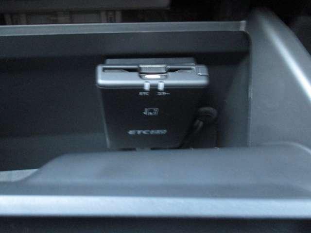 デイズ ６６０　ハイウェイスターＸ　１オーナー　ナビ　オートエアコン　記録簿　アルミホイール　メモリーナビ　パワーステアリング　パワーウィンドウ　運転席エアバッグ　ＡＢＳ（9枚目）