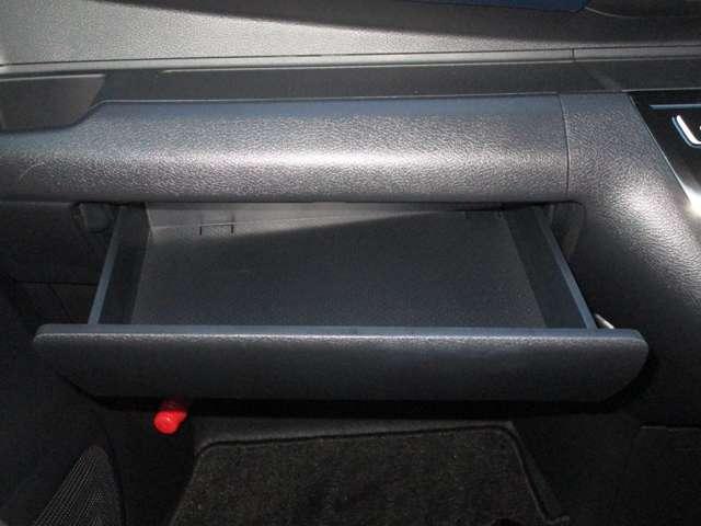 デイズ ６６０　ハイウェイスターＸ　１オーナー　ナビ　オートエアコン　記録簿　アルミホイール　メモリーナビ　パワーステアリング　パワーウィンドウ　運転席エアバッグ　ＡＢＳ（12枚目）