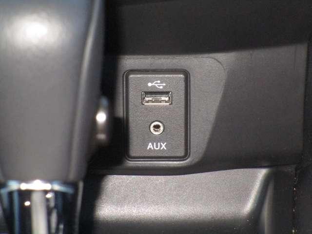 エクストレイル ２．０　２０Ｘ　３列車　４ＷＤ　フルタイム４ＷＤ　オートエアコン　アルミ　ワンオーナー車　ＰＳ　メモリーナビゲーション　パワーウィンドウ　ナビ　整備記録簿　エアバッグ　ＡＢＳ（15枚目）