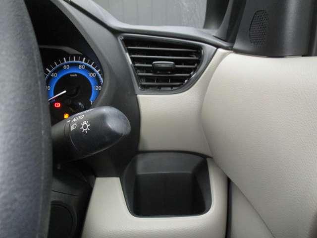 ルークス ６６０　Ｘ　９インチ日産純正ディスプレイオーディオ・　アラモニ　前後衝突軽減ブレーキ　ワンオーナー車　車線逸脱防止　スマートキー　定期点検記録簿　キーフリー　ｉ－ｓｔｏｐ　フルオートエアコン　パワーウインドウ　バックカメラ　盗難防止　カーテンエアバッグ（11枚目）