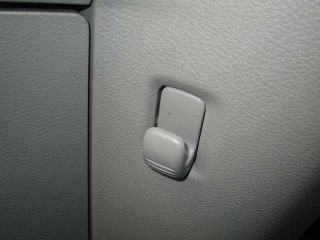 ルークス ６６０　Ｘ　９インチ日産純正ディスプレイオーディオ・　アラモニ　前後衝突軽減ブレーキ　ワンオーナー車　車線逸脱防止　スマートキー　定期点検記録簿　キーフリー　ｉ－ｓｔｏｐ　フルオートエアコン　パワーウインドウ　バックカメラ　盗難防止　カーテンエアバッグ（14枚目）